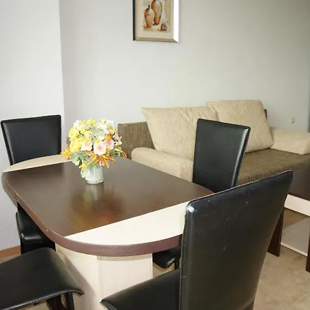 Dom-el Real In Sea View Complex Apartment
